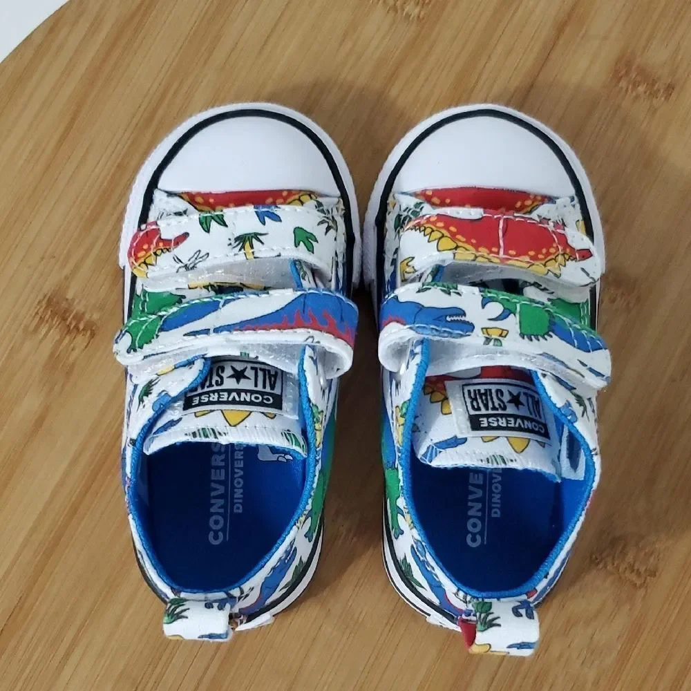 Converse CTAS 2V OX Infant Dinosaur Low Top Sneakers Size 5 NIB